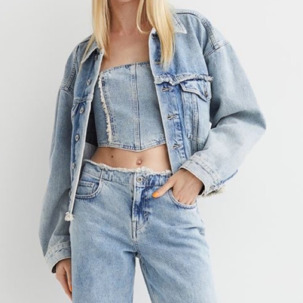 Plus Size DenimDistressed Vintage Style Jean Jacket. Size 2x but fits like a 3x